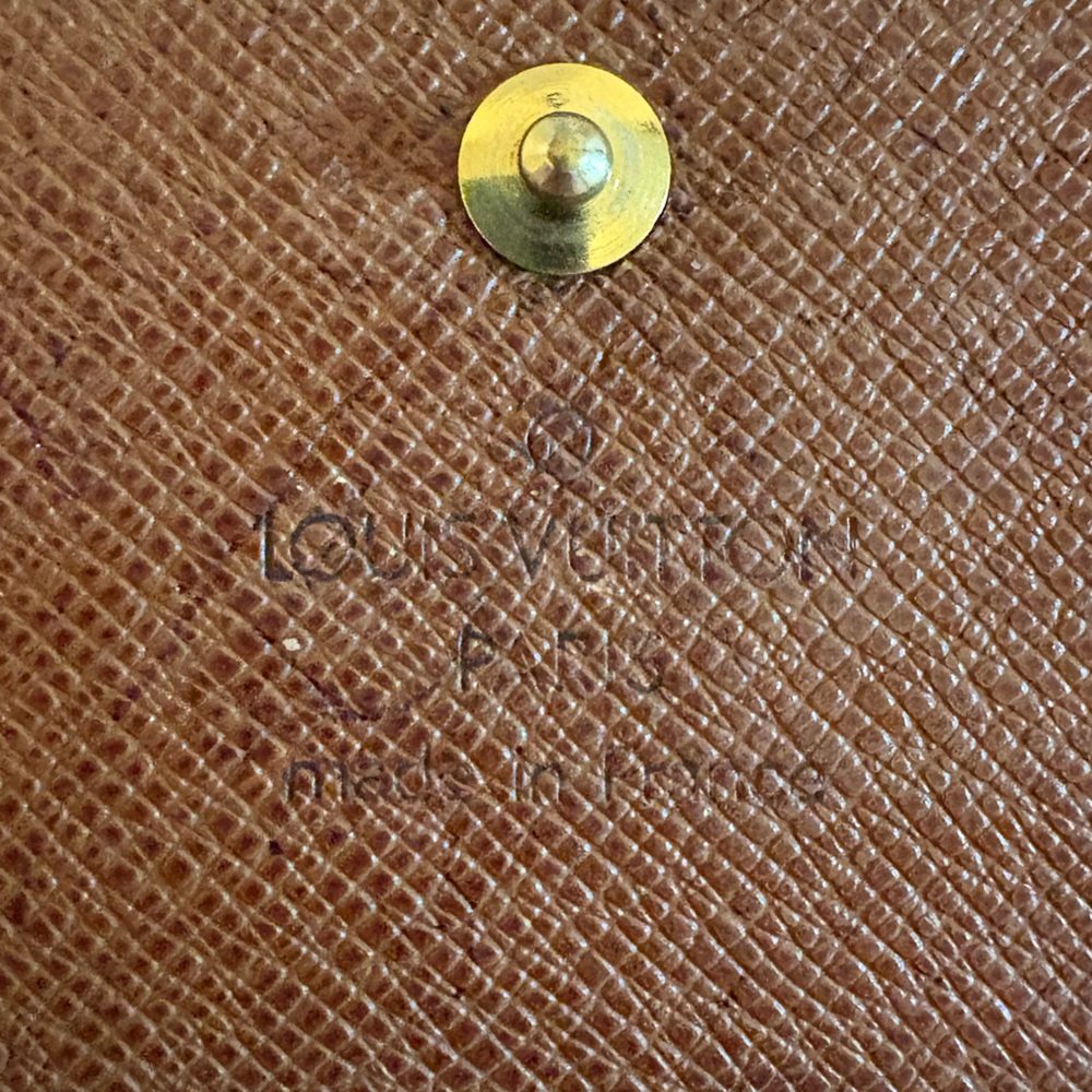 ✨ Authentic Vintage Louis Vuitton Monogram Wallet ✨ - Picture 6 of 9